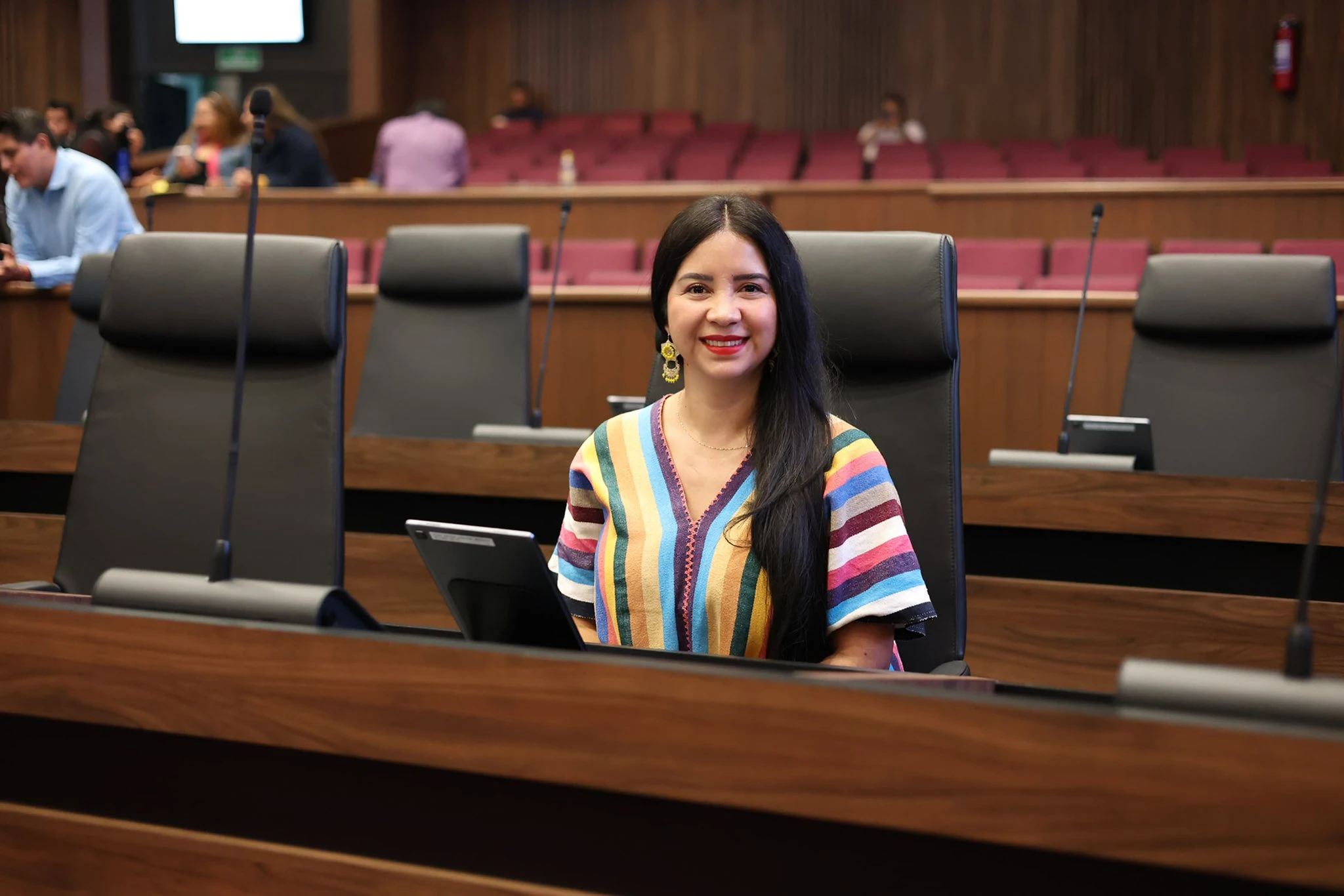 Diputada Elisa Zepeda presenta iniciativa para tipificar la tentativa de feminicidio en Oaxaca
